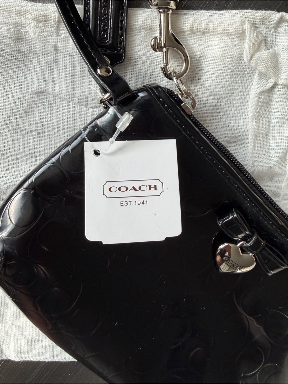 NWT Coach Embossed Liquid Gloss Medium Wristlet! - Picture 3 of 4